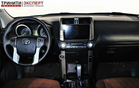 Toyota Land Cruiser Prado 150 рестайлинг 2, 2012 год, 2 357 000 рублей, 10 фотография