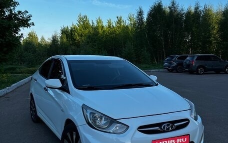 Hyundai Solaris II рестайлинг, 2013 год, 630 000 рублей, 1 фотография