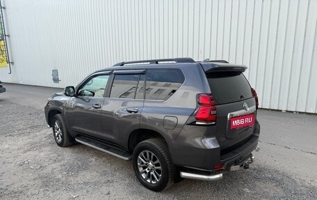 Toyota Land Cruiser Prado 150 рестайлинг 2, 2018 год, 4 700 000 рублей, 5 фотография