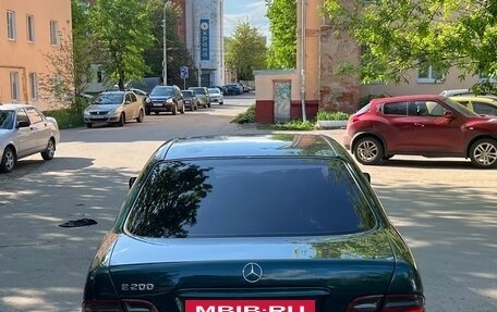 Mercedes-Benz E-Класс, 1995 год, 320 000 рублей, 2 фотография