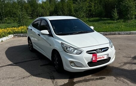 Hyundai Solaris II рестайлинг, 2013 год, 630 000 рублей, 3 фотография