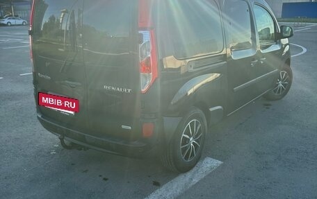 Renault Kangoo II рестайлинг, 2016 год, 1 275 000 рублей, 21 фотография