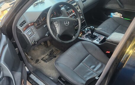 Mercedes-Benz E-Класс, 2000 год, 450 000 рублей, 6 фотография