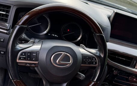 Lexus LX III, 2017 год, 6 400 000 рублей, 12 фотография