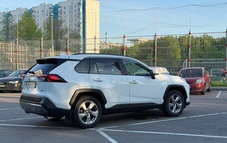 Toyota RAV4, 2019 год, 3 620 000 рублей, 10 фотография