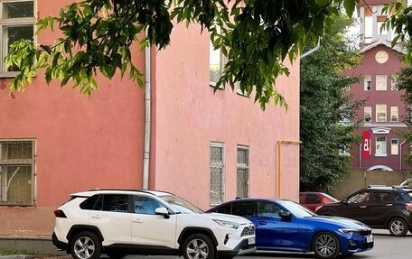 Toyota RAV4, 2019 год, 3 620 000 рублей, 18 фотография