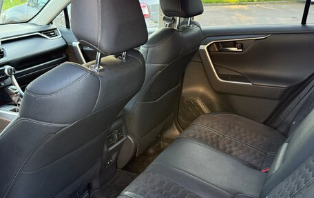 Toyota RAV4, 2019 год, 3 620 000 рублей, 29 фотография