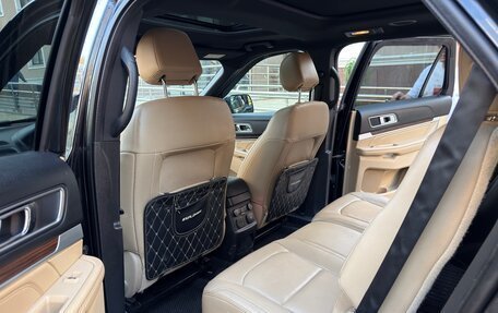 Ford Explorer VI, 2017 год, 2 800 000 рублей, 11 фотография