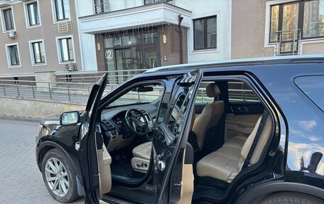 Ford Explorer VI, 2017 год, 2 800 000 рублей, 7 фотография