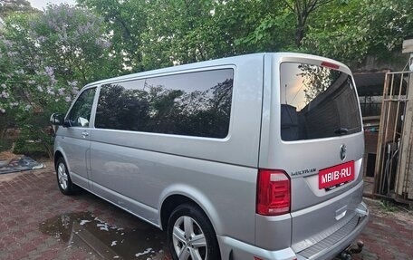 Volkswagen Multivan T6 рестайлинг, 2017 год, 3 600 000 рублей, 4 фотография