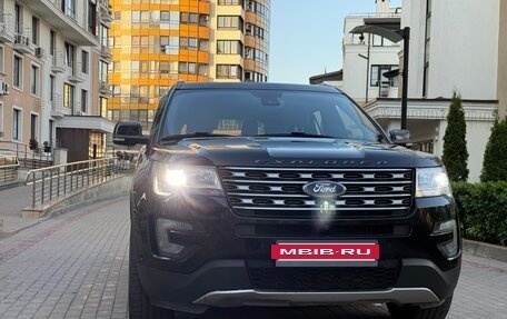 Ford Explorer VI, 2017 год, 2 800 000 рублей, 6 фотография
