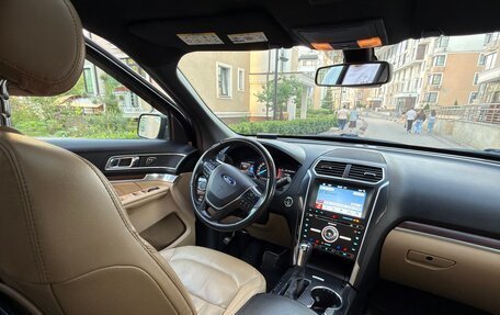 Ford Explorer VI, 2017 год, 2 800 000 рублей, 17 фотография