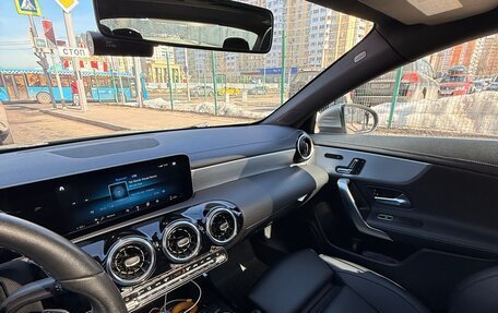 Mercedes-Benz CLA, 2019 год, 3 790 000 рублей, 3 фотография