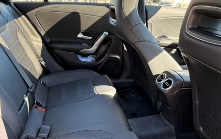 Mercedes-Benz CLA, 2019 год, 3 790 000 рублей, 7 фотография
