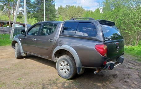Mitsubishi L200 IV рестайлинг, 2012 год, 1 300 000 рублей, 3 фотография