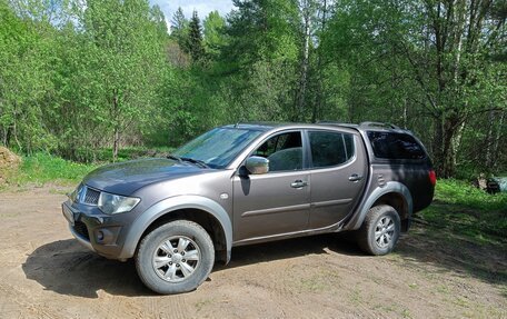 Mitsubishi L200 IV рестайлинг, 2012 год, 1 300 000 рублей, 4 фотография