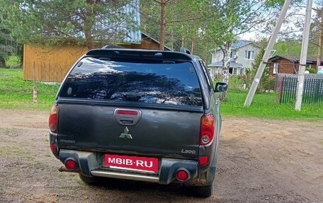 Mitsubishi L200 IV рестайлинг, 2012 год, 1 300 000 рублей, 8 фотография