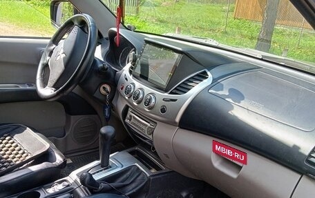 Mitsubishi L200 IV рестайлинг, 2012 год, 1 300 000 рублей, 5 фотография
