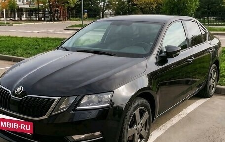 Skoda Octavia, 2017 год, 1 630 000 рублей, 2 фотография