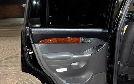 Toyota Land Cruiser Prado 120 рестайлинг, 2007 год, 2 500 000 рублей, 9 фотография