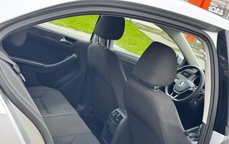 Volkswagen Jetta VI, 2015 год, 1 299 000 рублей, 34 фотография