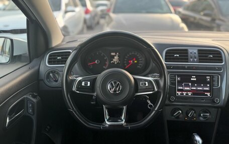 Volkswagen Polo VI (EU Market), 2018 год, 1 290 000 рублей, 21 фотография