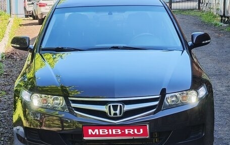 Honda Accord VII рестайлинг, 2006 год, 780 000 рублей, 1 фотография