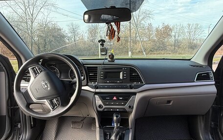 Hyundai Elantra VI рестайлинг, 2017 год, 1 377 999 рублей, 10 фотография