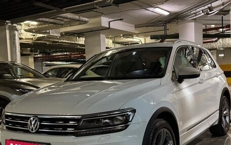 Volkswagen Tiguan II, 2019 год, 3 300 000 рублей, 2 фотография