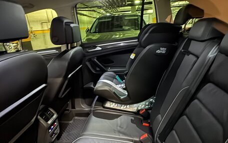 Volkswagen Tiguan II, 2019 год, 3 300 000 рублей, 11 фотография