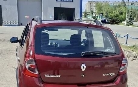 Renault Sandero I, 2012 год, 715 000 рублей, 2 фотография