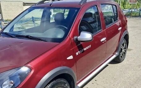 Renault Sandero I, 2012 год, 715 000 рублей, 3 фотография