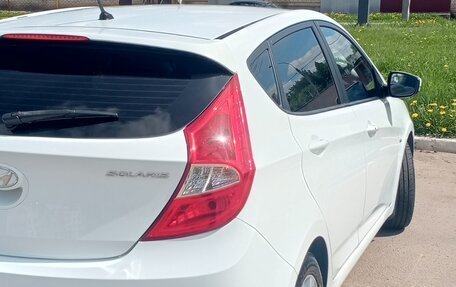 Hyundai Solaris II рестайлинг, 2015 год, 1 100 000 рублей, 4 фотография