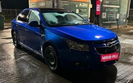 Chevrolet Cruze II, 2011 год, 590 000 рублей, 3 фотография