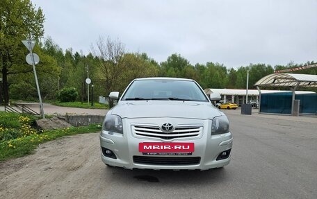 Toyota Avensis III рестайлинг, 2006 год, 699 000 рублей, 2 фотография