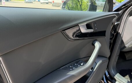 Audi A4, 2019 год, 2 490 000 рублей, 13 фотография