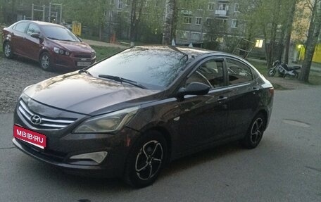 Hyundai Solaris II рестайлинг, 2014 год, 560 000 рублей, 1 фотография