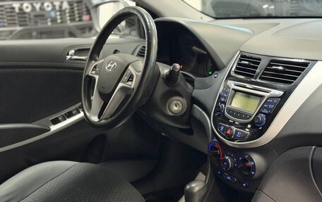 Hyundai Solaris II рестайлинг, 2012 год, 855 000 рублей, 12 фотография