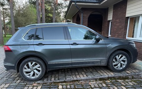 Volkswagen Tiguan II, 2021 год, 3 449 000 рублей, 7 фотография