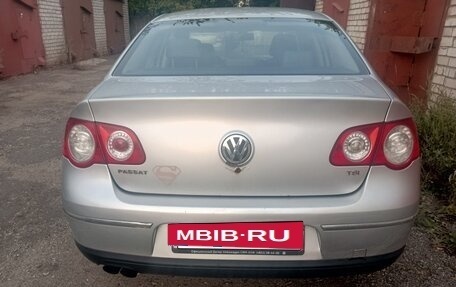 Volkswagen Passat B6, 2008 год, 550 000 рублей, 2 фотография