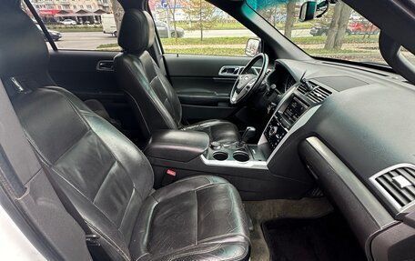 Ford Explorer VI, 2013 год, 1 689 000 рублей, 18 фотография