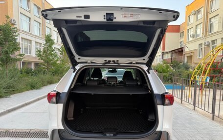 Toyota RAV4, 2021 год, 3 380 000 рублей, 11 фотография