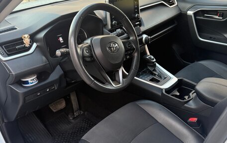 Toyota RAV4, 2021 год, 3 380 000 рублей, 17 фотография