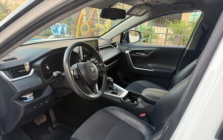 Toyota RAV4, 2021 год, 3 380 000 рублей, 16 фотография