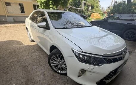 Toyota Camry, 2016 год, 1 850 000 рублей, 6 фотография