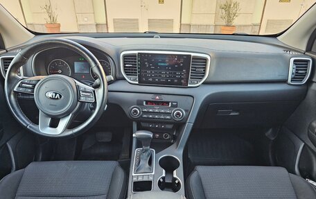 KIA Sportage IV рестайлинг, 2021 год, 2 300 000 рублей, 17 фотография