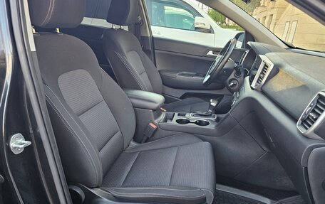 KIA Sportage IV рестайлинг, 2021 год, 2 300 000 рублей, 31 фотография