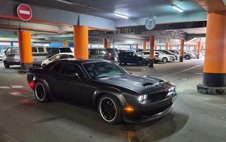 Dodge Challenger III рестайлинг 2, 2021 год, 6 250 000 рублей, 4 фотография