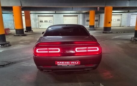 Dodge Challenger III рестайлинг 2, 2021 год, 6 250 000 рублей, 9 фотография