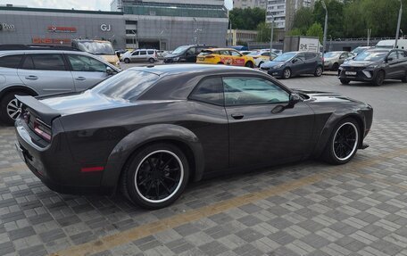 Dodge Challenger III рестайлинг 2, 2021 год, 6 250 000 рублей, 28 фотография
